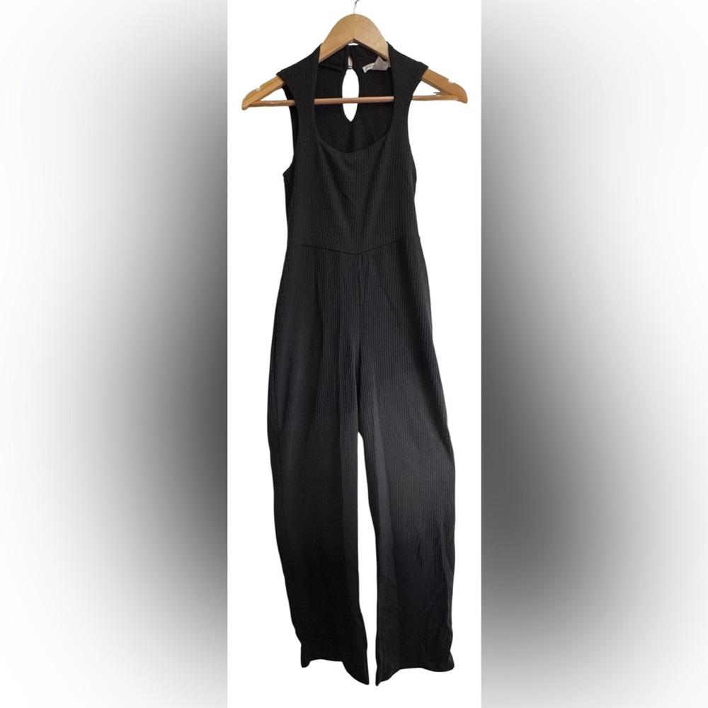 Chic Black Sleeveless Jumpsuit